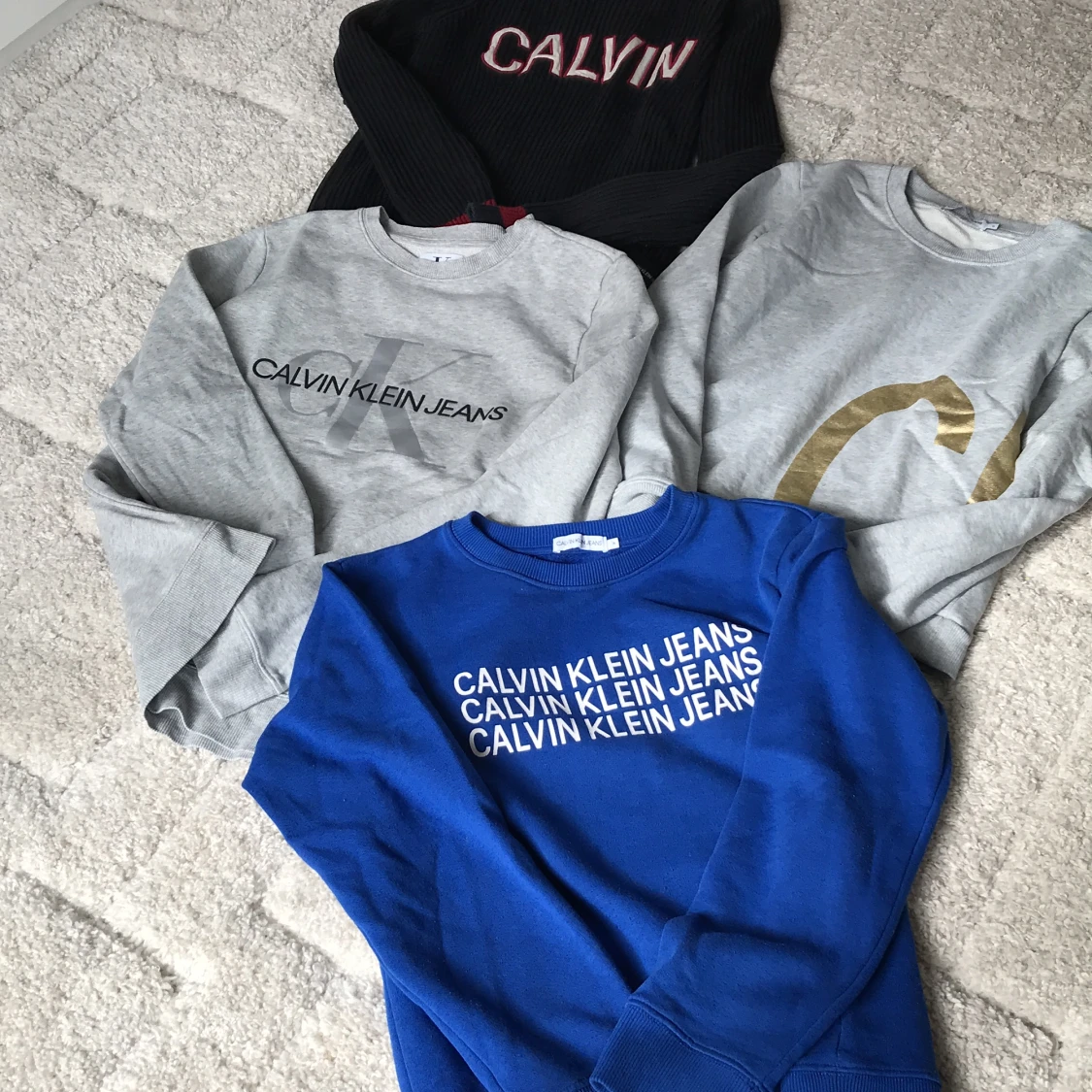 Calvin clein sweatshirts  - 91