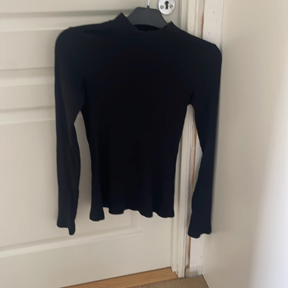 Tajt, långärmad tröja 