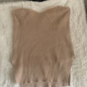 Topp  - En helt ny topp från shein! Jätte fin Stretchig