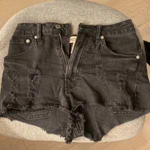 Svarta shorts  - Fina svarta shorts
