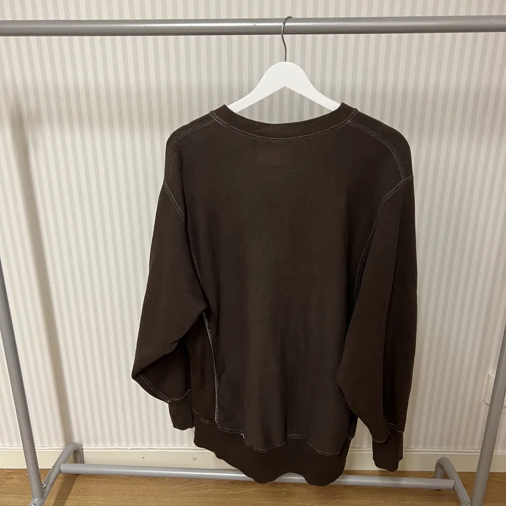 Riktigt fet vintage Iowa Hawkeyes tröja  Storlek: L Färg: mörkbrun  Skick: 8/10. Hoodies.