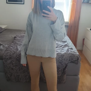 Grå polotröja  - Fint skick