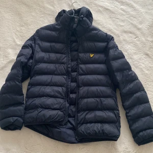 Lyle and scott jacka - Aldrig använd. Helt ny skick.