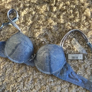 Bh - Bh med push, som ny, prislappar kvar