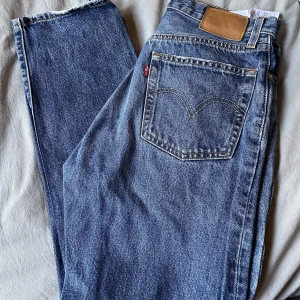 Levis 501 - Levis 501.  W:25, L: 28. Nypris 1099 kr, mitt pris 300 kr + frakt🤍