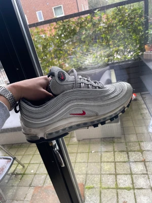 Nike airmax 97 - Feta air max 97or köpta i 2017 går för några tusen på stockx