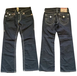 True religion jeans - Riktigt feta trueys 🔥 säljer eftersom dom var lite för stora för mig. Skriv om du är intresserad eller har frågor 🔥💯