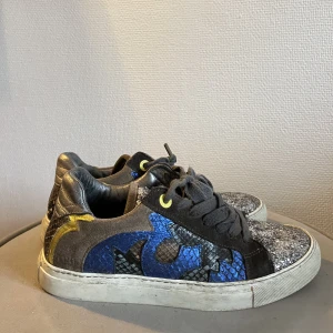 Sneakers zadig  - Säljer dessa snygga sneakers från zadig! Sparsamt använda. Nypris 3000 kr mitt pris 500! 