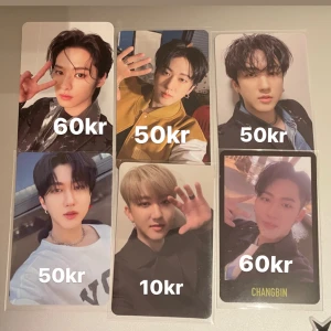 skz photocards - misc stray kids photocards. pris per pc står i inlägget. jag skickar fler bilder o även video om de önskas på korten om intresserad. alla i god skick! frakt är 15kr. *köper man fler än 2 får man oddinary frankenstein ver changbin gratis 💓
