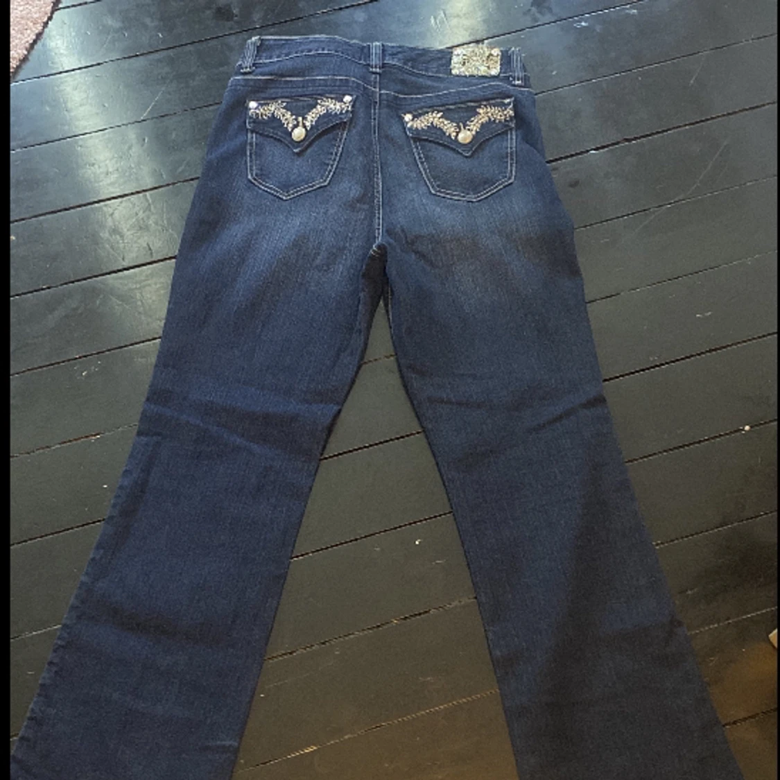 fina jeans med utsmyckning!!! - 90
