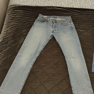 Levi's 501  - Mycket fint skick, inga fläckar eller liknande. Kan skickas mot betalning, annars mötas i Göteborg 