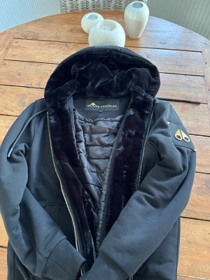 Moose knuckles jacka - Moose knuckles jacka köpt på Johnells, ibte använd så mycket. 