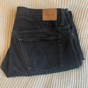 Weekday Space Jeans - Snygga weekday jeans i bra skick 
