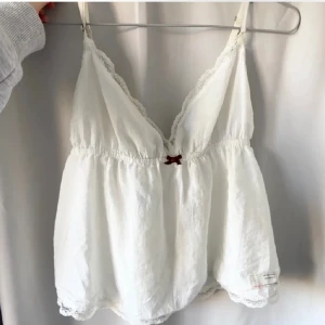 Odd molly linne - Jätte gulligt linne från odd molly. Bra skick och sparsamt använd. ( lånade bilder )