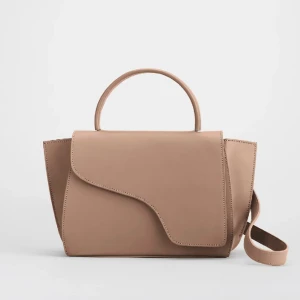 ATPväska - Supersnygg atp i färgen Hazelnut, har några tecken på användning