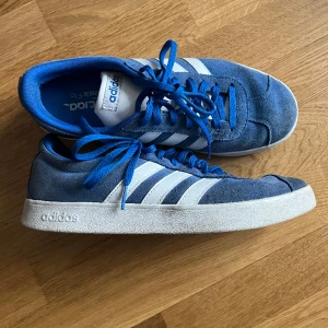 Blå adidas sneakers  - Blå adidas sneakers     #superstar #gazelle #samba #handball #adidas 