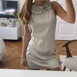 Super fin klänning  - Säljer denna super snygga klänning❤️😍