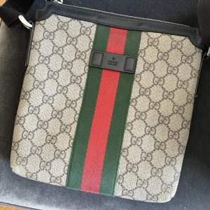 Gucci Messenger Bag, sällsynt modell. Dm om du e intresserad 