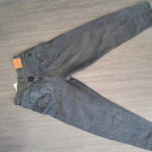 Used several times, but like new.  High weist jeans. W28 L27