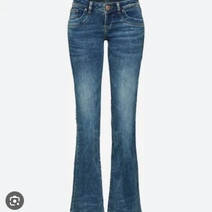 ltb jeans valerie - Fint sick💕 Säljer ltb jeans som jag tror inte går att få tag på längre. Ny pris är 800 kr