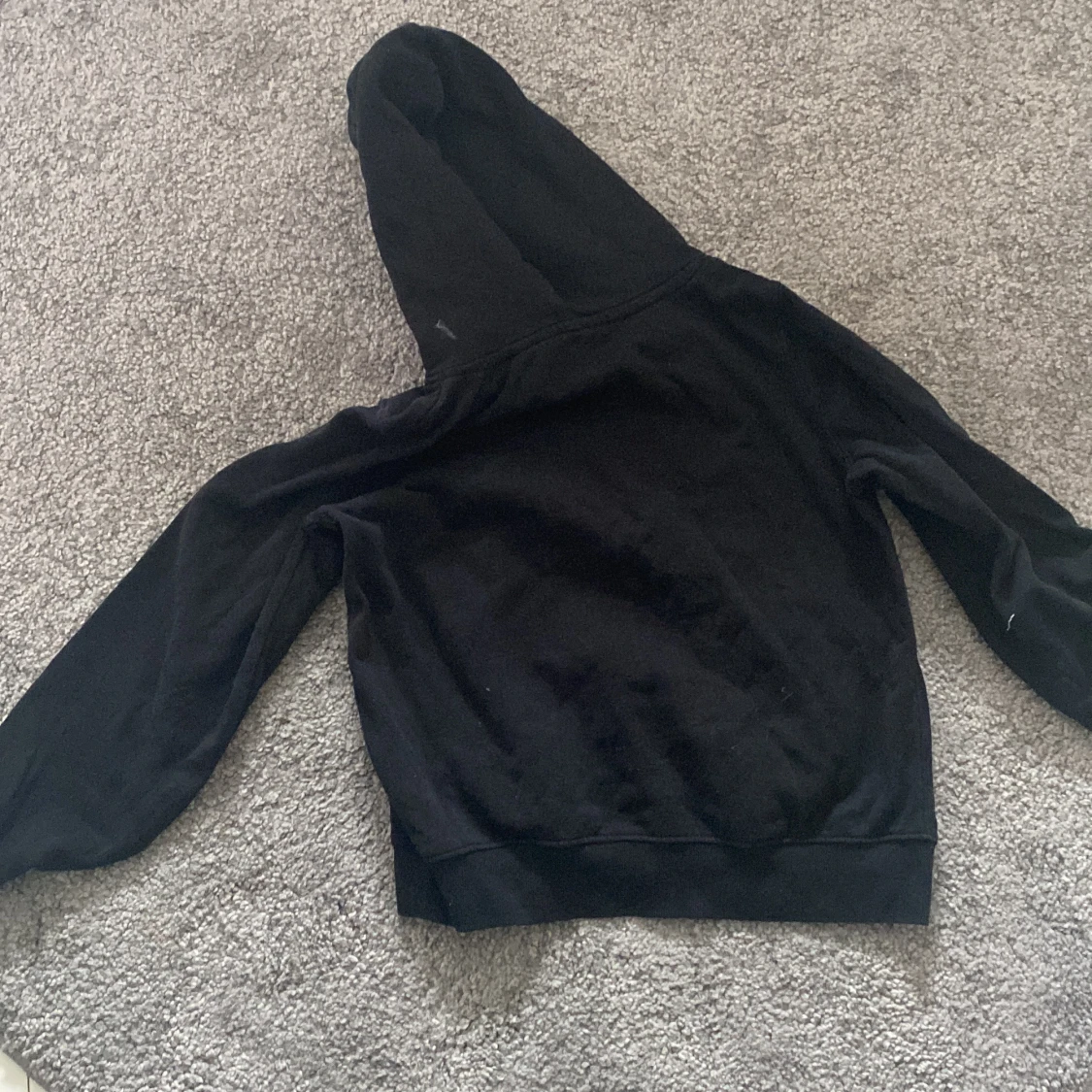 Svart bille eilish hodie  - 90