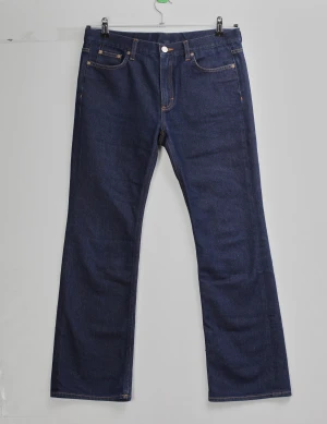 Acne ”HOT” Jeans - Cond: 9/10 (Midjan står 27 men sitter mer som 30)  +66kr frakt