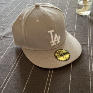 New era keps - Helt ny keps i storlek7 3/8