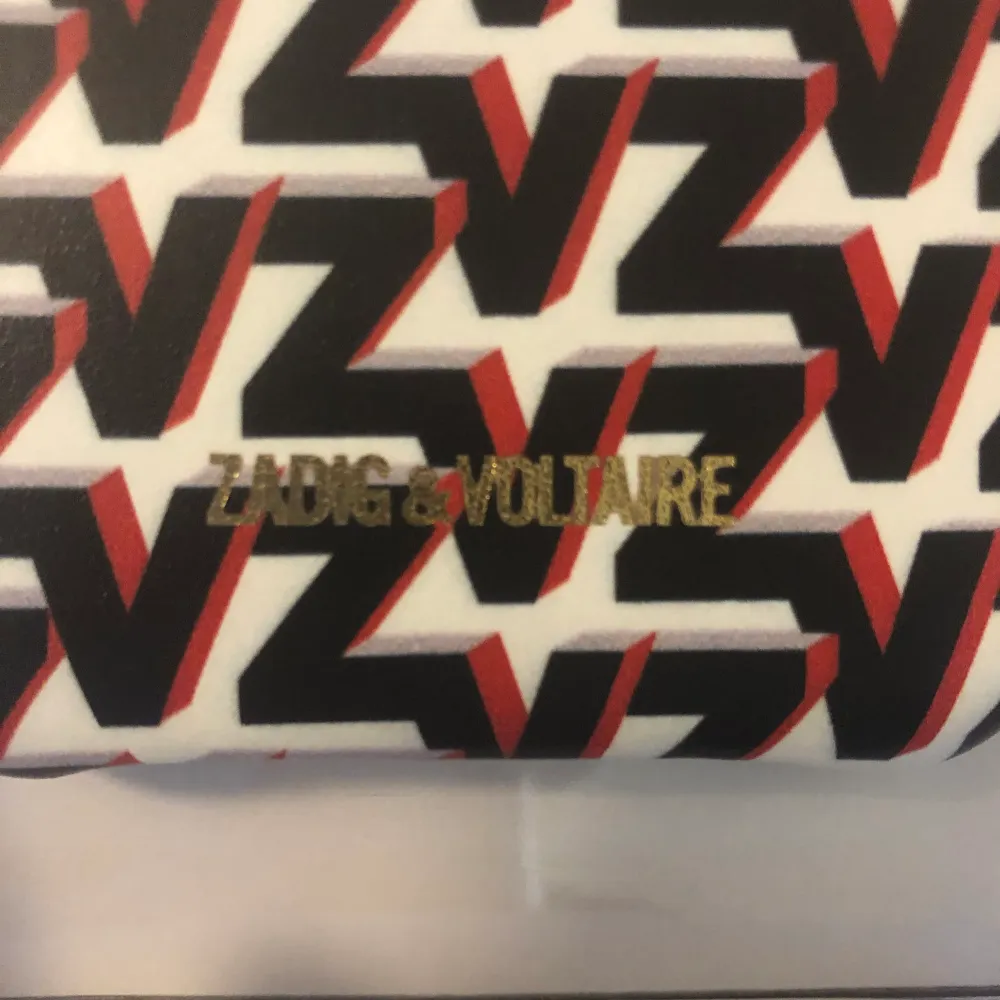 Zadig/Voltaire, Helt ny ihone 11 pro med box . Accessoarer.