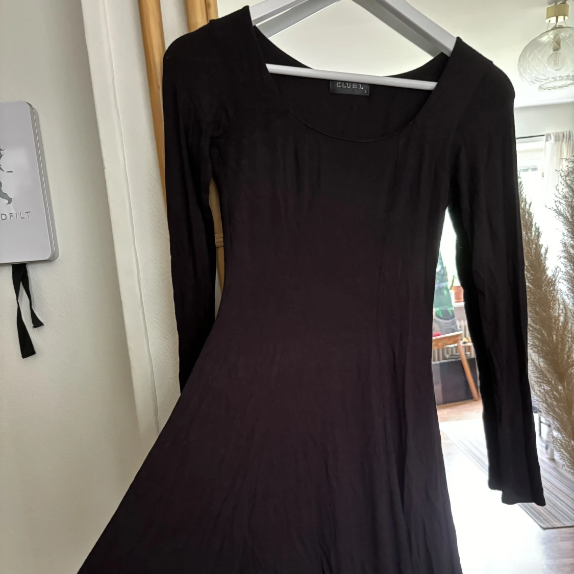 Svart klänning basic - 90