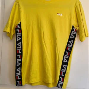 T-shirt från fila - Stl xs. T-shirt från fila. 