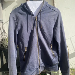 LIMITATO KOFTA - Limitato kofta Skick 8/10 Storlek M fits S Pris 1000 Bud 800