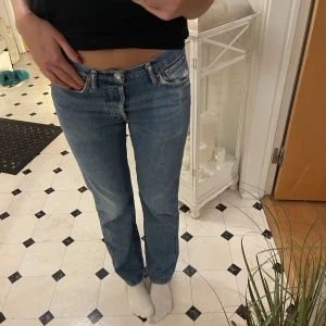 Lågmidjade jeans  - Lågmidjade Acne jeans. Raka i modellen💕