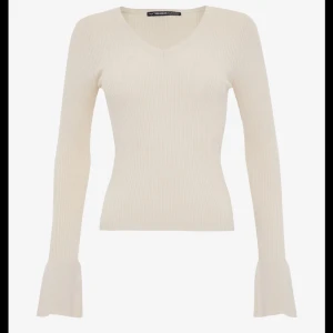 Tröja  - Från threadbare. Strl 38. 