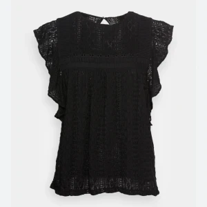 Svart blus  - Svart blus från forever new i toppen skick! Nypris 500