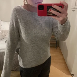Stickad tröja  - Grå stickad tröja ifrån HM strl S🩷