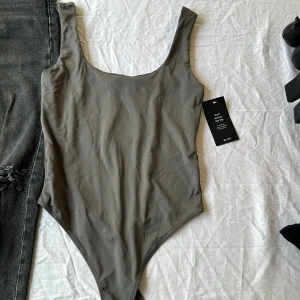 Body Moa Mattson X NAKD - Superfin body som tyvärr var för stor för mig och aldrig blivit använd