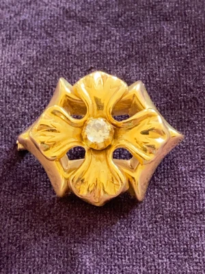 Brosch 18k guld  - Vintage brosch i äkta guld  5g Glassten i mitten 