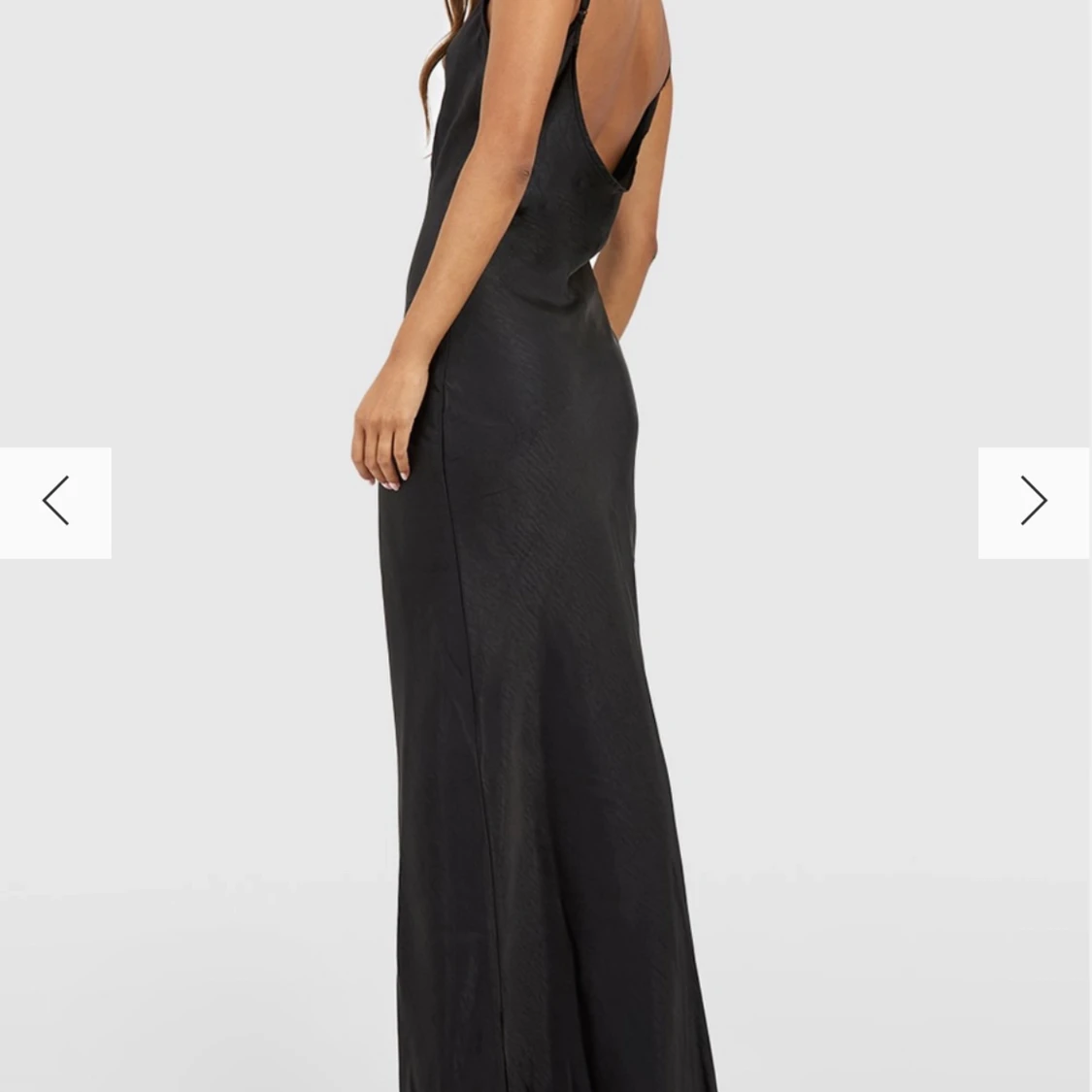 svart satinklänning - 90