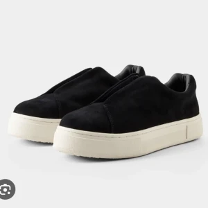 Eytys skor  - Super fina eytys skor som är väll använda men fortfarande i väldigt bra skick ❤️