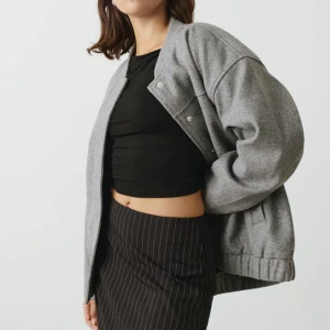 Bomberjacka från Gina  - Använd fåtal gånger så mycket fint skick! Nypris 599kr