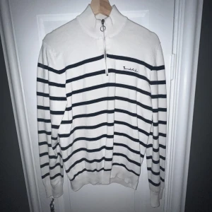 Bondelid half-zip - Bondelid half-zip // Skick: 10/10 // Aldrig använd, köpte den men användes aldrig 