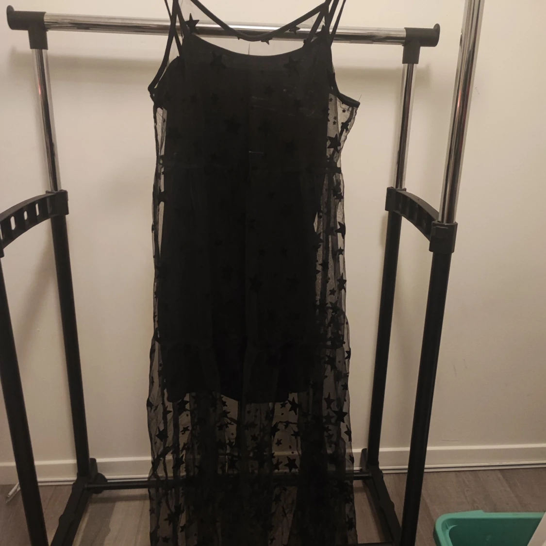 Mesh klänning med stjärnor 