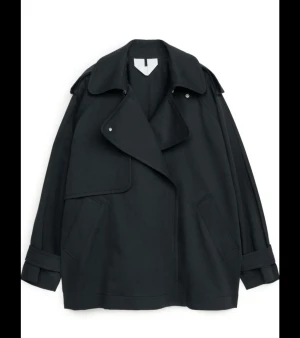 Arket trenchcoat - Helt ny och aldrig använt! Storlek xs