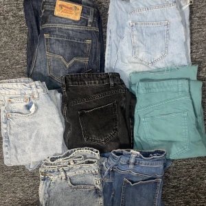 -JEANS BUNDLE- - Allt är i bra skick men säljer pga av att jag haft dem förut eller köpt och så är de för små. De flesta är i storlek 36 med det finns ett par i M och ett par i 34. De flesta passformer är raka eller baggy men det finns ett skinny par! Kontakta gärna💕