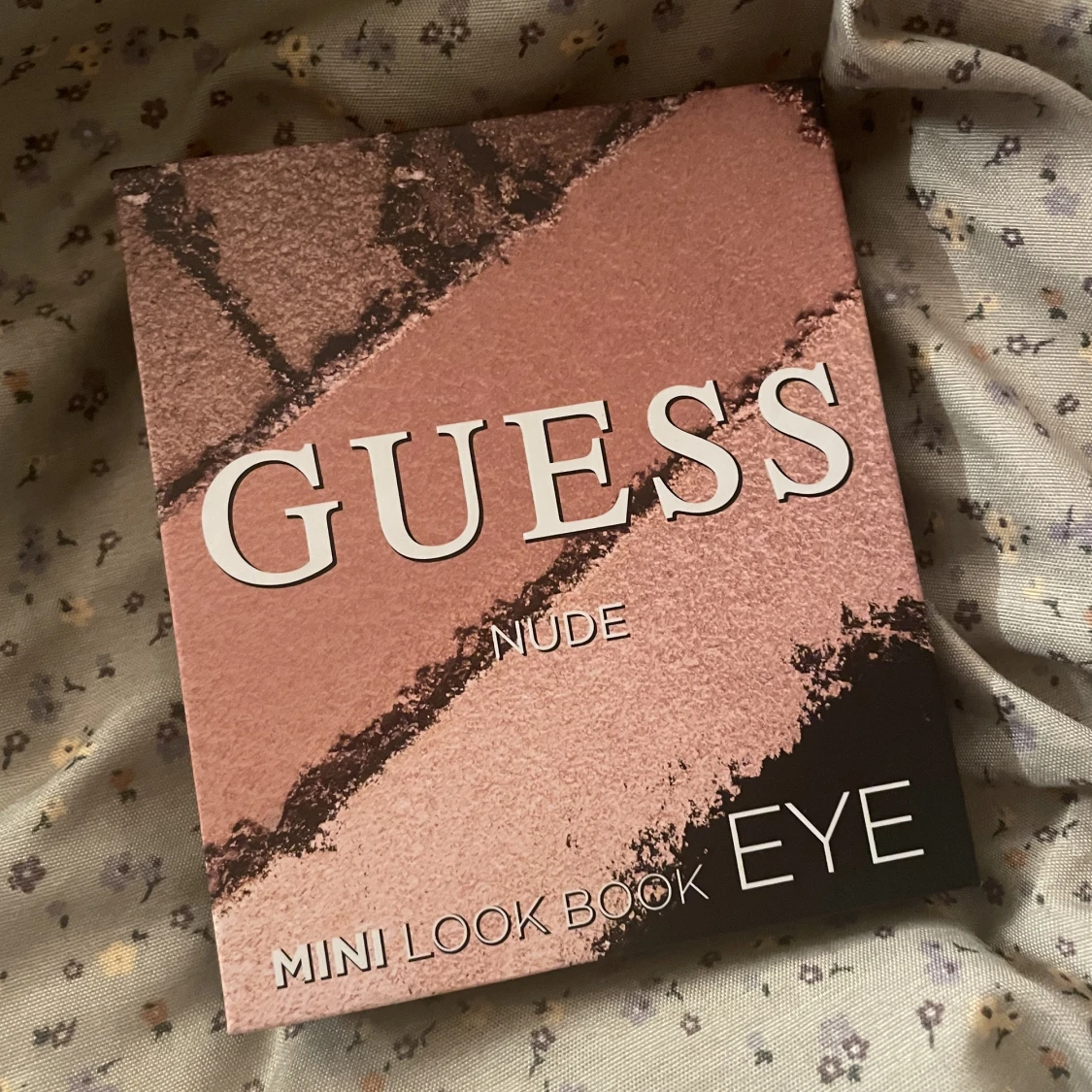 Guess smink kit