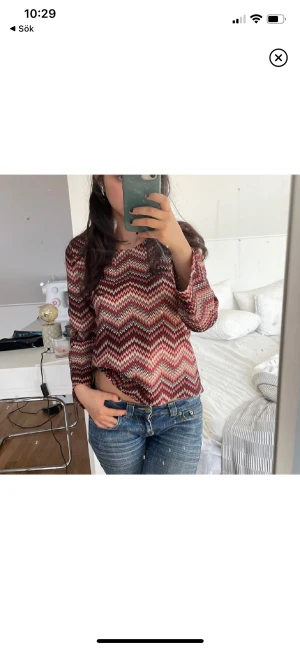 Missoni liknande tröja  - Säljer en missoni liknande tröja. Den är från lindex. Säljer då jag har för mycket kläder. Jätte fin och trendig.  