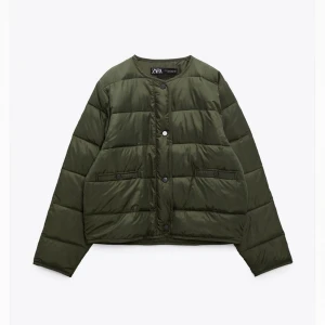 Zara jacka - Intresse koll💞💞 säljer min fina zara jacka men ändats för bara pris för att den är väldigt omtyckt❤️‍🔥❤️‍🔥