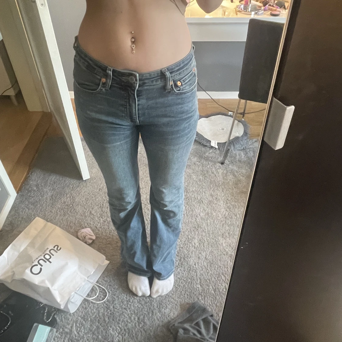 Säljer bootcut jeans 