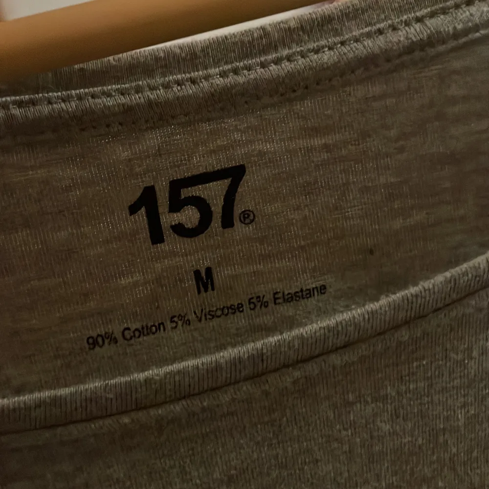 Grå långärmad tröja från lager 157, använd få ggr. Toppar.