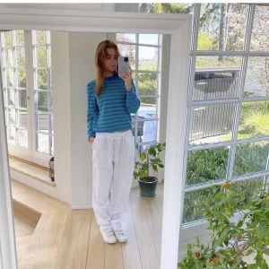 Vita linnebyxor - Säljer dem sötaste linnebyxorna som liknar roxy linnebyxorna, säljer då de inte sitter på som ja tänkte ❤️